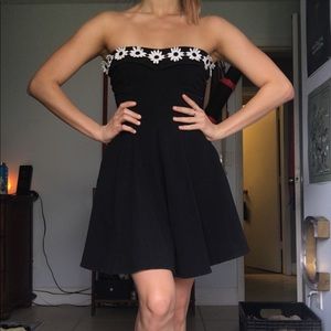 black w/ white flower betsy johnson dress